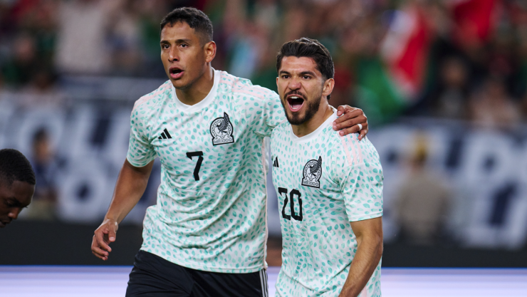 Henry Martín y Luis Romo festejan gol de México vs Haití Copa Oro