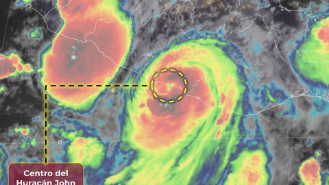 Huracán John categoría 3