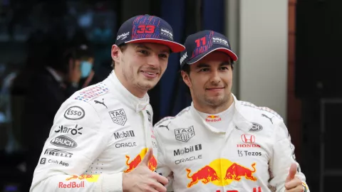 Verstappen y Checo Perez.jpg