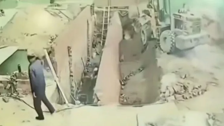 VIDEO | ¡IMÁGENES FUERTES! Trabajadores son aplastados por un muro en construcción