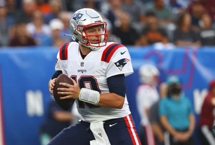 Mac Jones, mariscal de campo de los New England Patriots