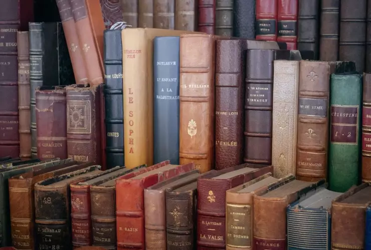 Los libros que debes leer al menos una vez en tu vida según la IA