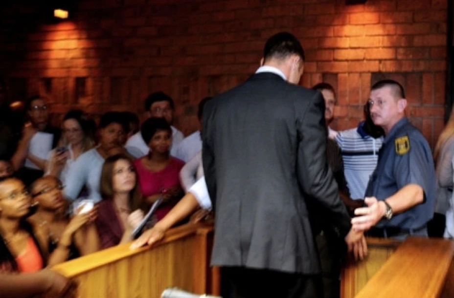 Oscar Pistorius, acusado de asesinato