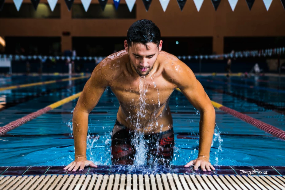 Jorge Iga, nadador mexicano