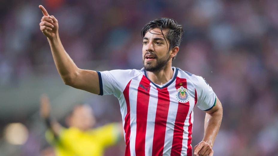 Rodolfo Pizarro podría regresar a Chivas.