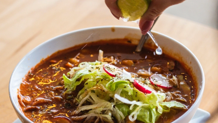 Pozole-Cómo-comer-en-estas-fiestas-patrias-sin-excederte