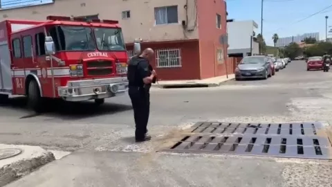 ATRAPADA EN ALCANTARILLA