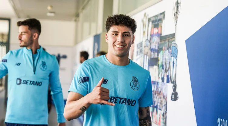 Jorge Sánchez con el equipo del Porto