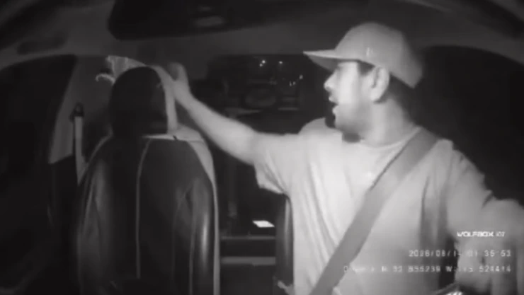 Pasajero se niega a pagar 120 pesos a un taxi recibe KARMA