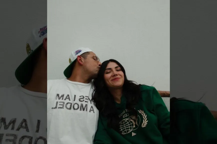 Capi y su esposa en Japón romanticos.jpg