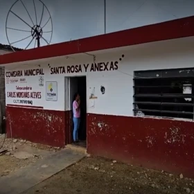 Estudiantes de la Telesecundaria “Carlos Monsiváis” no han recibido sus instalaciones