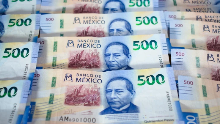 Billetes de 500 pesos mexicanos con la imagen de Benito Juárez