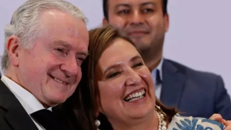 “Somos grandes amigos": Xóchitl Gálvez da la bienvenida a su equipo a Santiago Creel