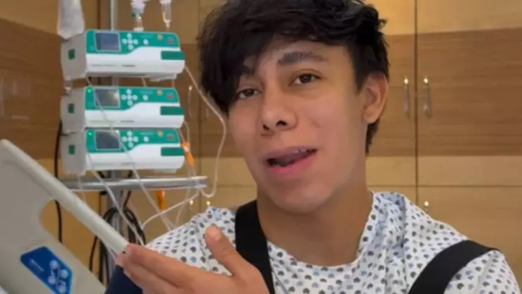 Sonrixs revela que podría perder la movilidad de su brazo; ¿qué accidente sufrió?