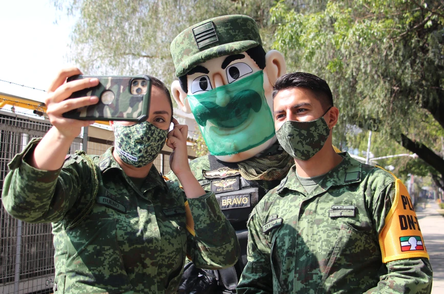 ¡NOS VISITÓ LA SOLDADO ALEXA BUENO, EL SOLDADO ZAVALA Y EL SARGENTO BRAVO!