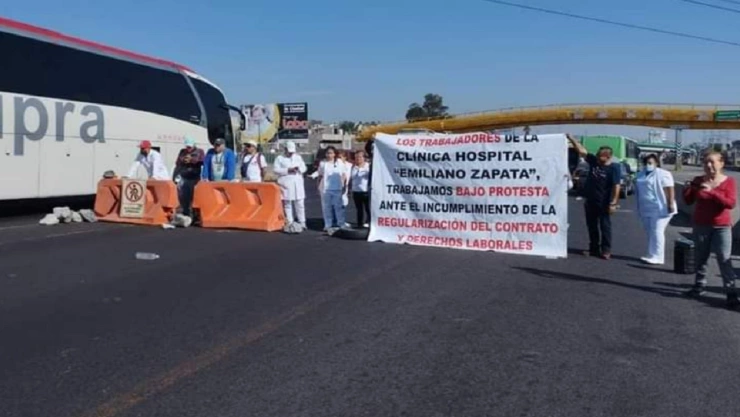 bloqueo autopista mexico puebla cdmx manifestación médicos