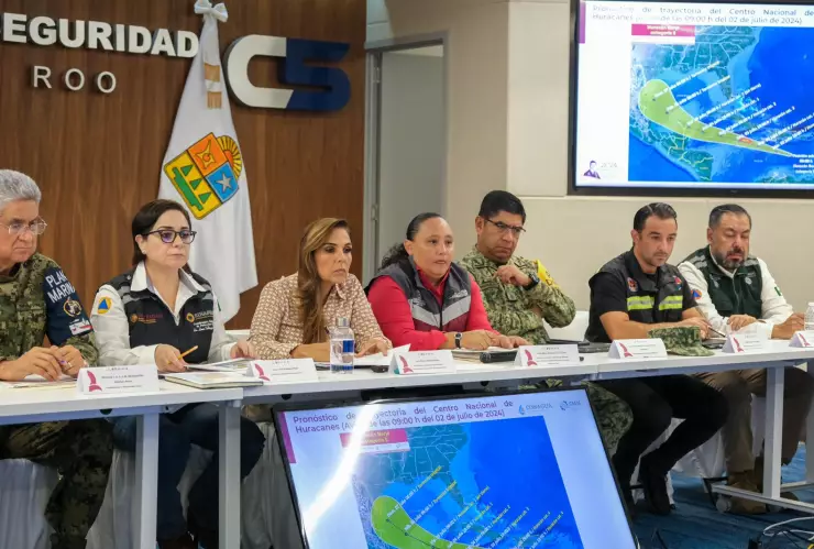 Realizan sesisón extraordinaria del Consejo Estatal de Protección Civil ante el huracán Beryl