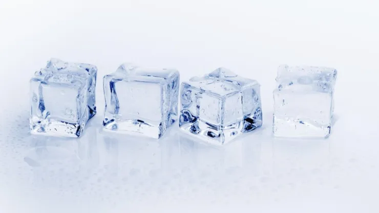 /estilo-de-vida/tips-hielo-mantiene-impecable-inodoro