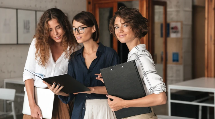 Los 3 nombres de mujeres mexicanas que se asocian a un IQ mayor a las demás, según la IA