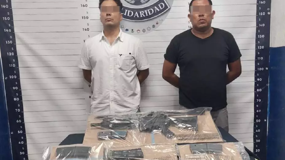 detienen a sujetos en solidaridad con armas de fuego