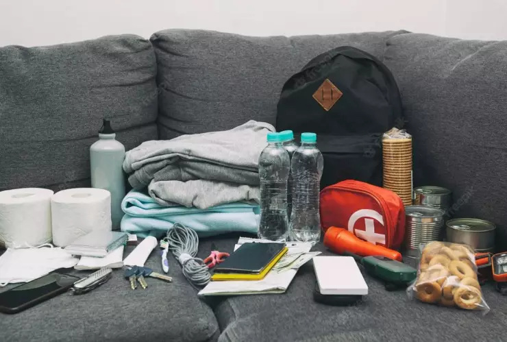 qué debe tener la mochila de emergencia