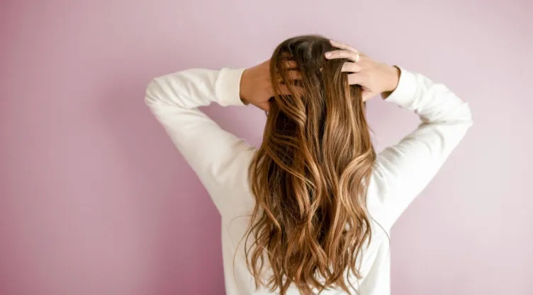 ¿Qué pasa si lavas tu cabello con bicarbonato?