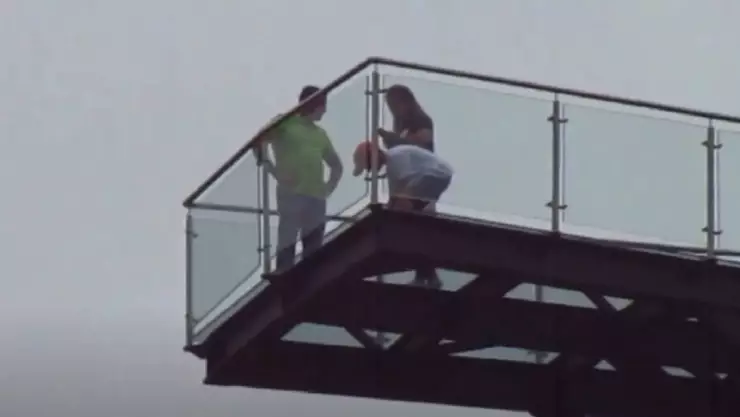 Mirador de cristal en Atlixco Puebla_ ¿Qué se sabe, quién era y cuál es su estado de salud del niño que cayó?