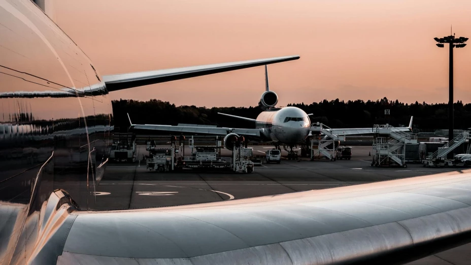 Avión con destino a Cancún realiza aterrizaje de emergencia.jpg