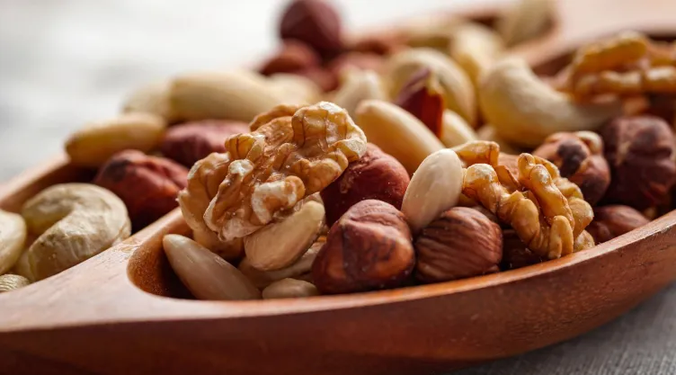 El fruto seco que mejora la salud general de forma impresionante