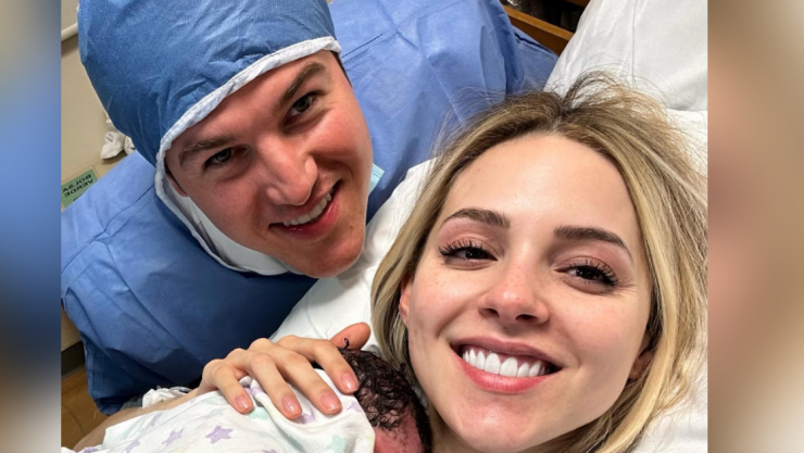 Samuel García y Mariana ya son papás, ¡Hoy llegó la cigüeña!