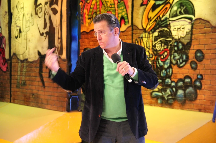 El jefe Jorge Garralda acompañando la Gira.jpg