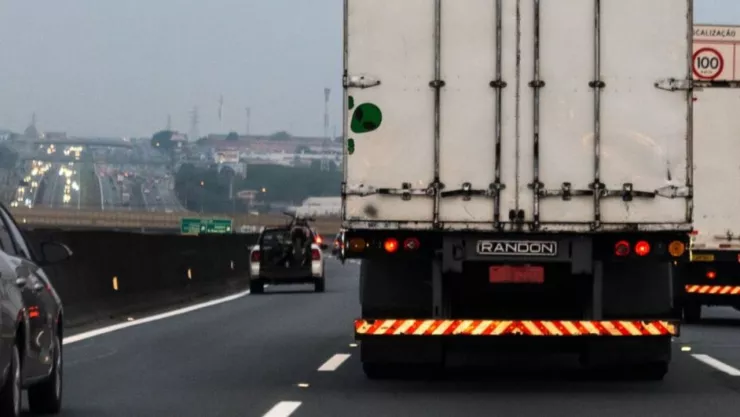 ¡Terror en carretera! Trailero es baleado por grupo armado en Veracruz; resultó herido