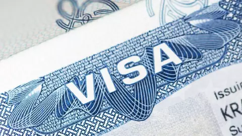 Así puedes renovar visa sin entrevista