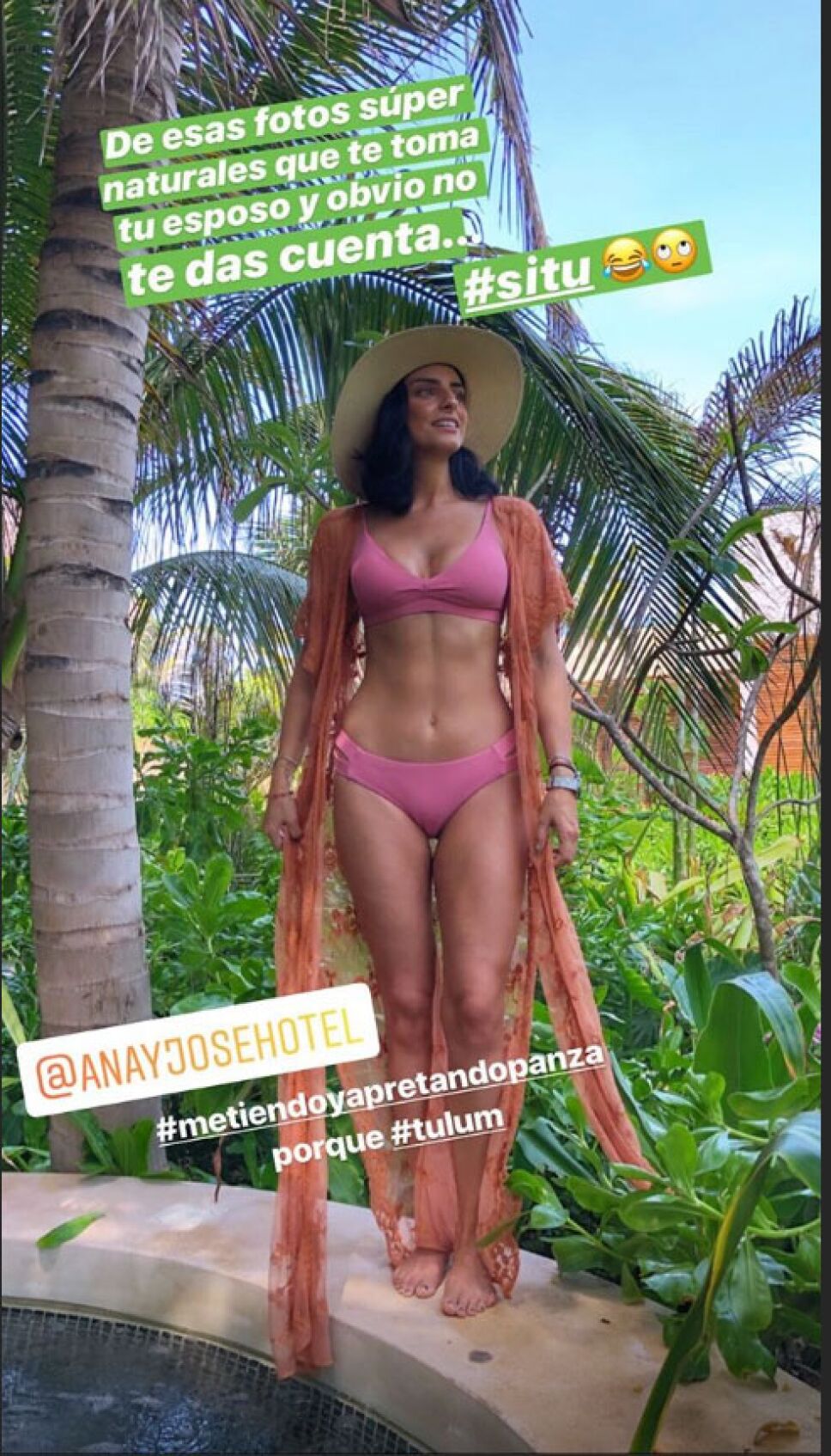 asilinn derbez abs