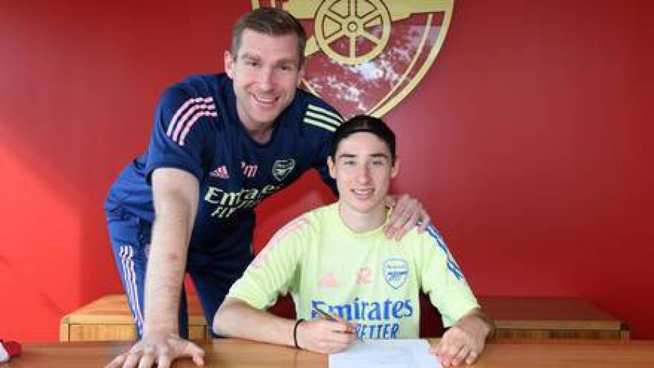 Marcelo Flores firmó con el Arsenal