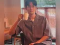 Además, se reveló que la agencia de Kim Soo-hyun, Gold Medalist, había presionado a Kim Sae-ron para que devolviera una deuda de 700 millones de wones. Esta situación generó especulaciones sobre una posible influencia en la trágica muerte de Kim Sae-ron en febrero de 2025.
Crédito: @soohyun_k216