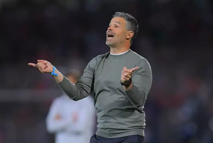 Rafa Puente al frente de Pumas ante Chivas