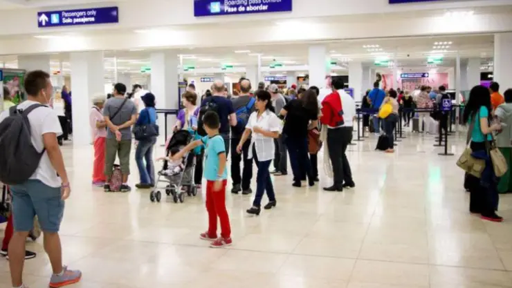 rumanos-aeropuerto-cancun.jpg
