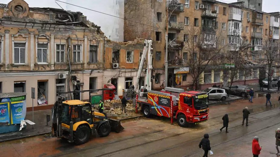 Edificio dañado por un ataque ruso en Odesa, Ucrania.