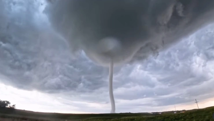 Cazador de tormentas captan tornado en Minnesota