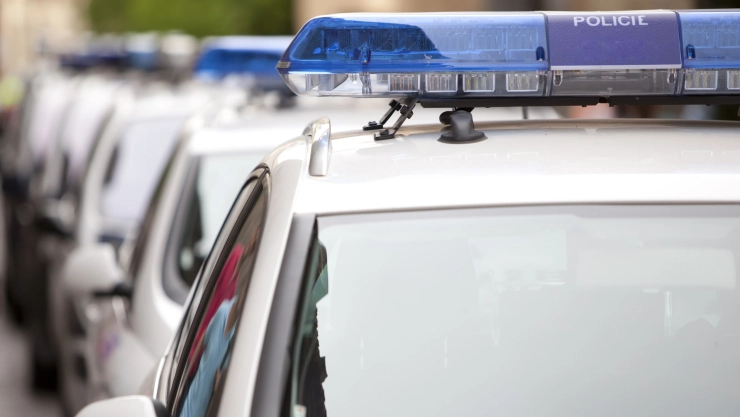 Hilera de patrullas de la policía estadounidense