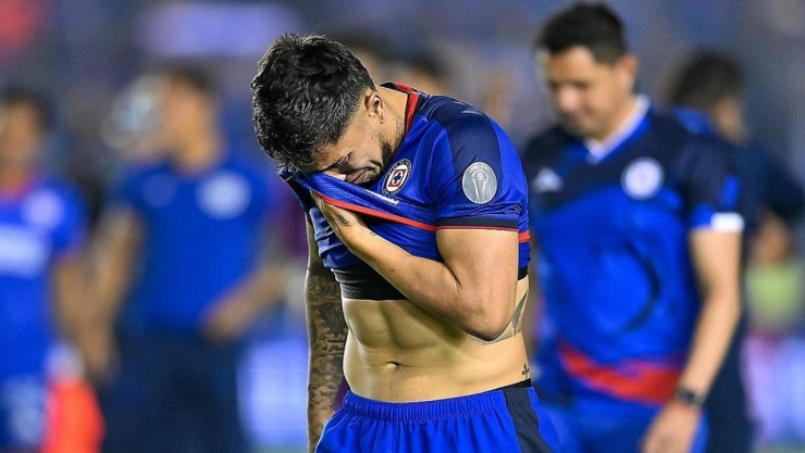 Carlos Salcedo sale del Cruz Azul; La Máquina confirma desvinculación