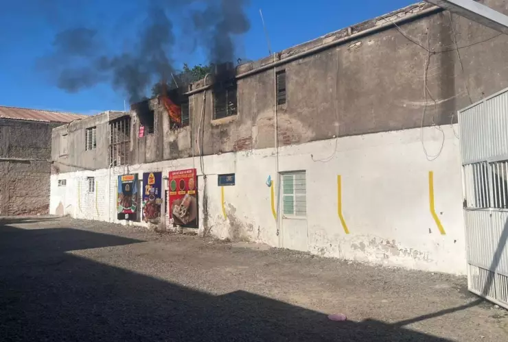 Incendio en la colonia Centro en Guasave