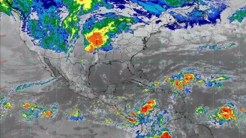Clima hoy en Yucatán 4 de noviembre de 2024_ Prevén SECUELAS por la depresión tropical Patty
