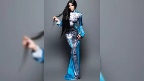 Afirman que Yeri Mua nació en un IMSS donde vendían tamales de perro