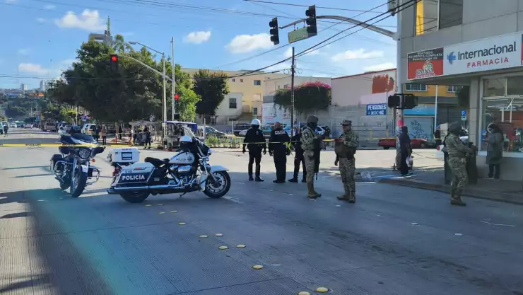Policía de Tijuana atacado a tiros