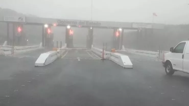 Cierran casetas en La Rumorosa por derrumbe tras tormenta tropical Kay.