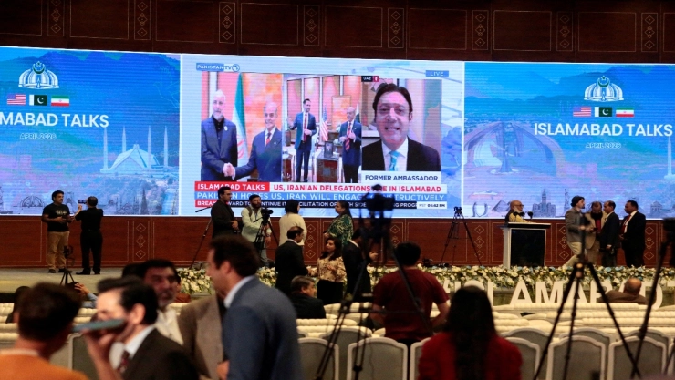 Irán y Estados Unidos inician negociaciones directas de paz en Pakistán