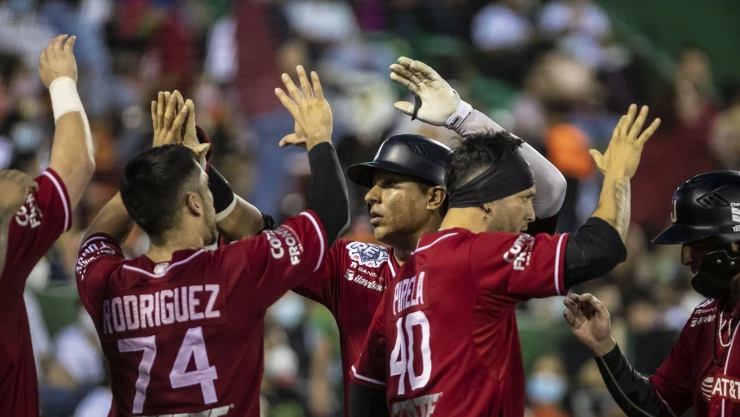 Toros vs Leones | Juego 4 Serie del Rey