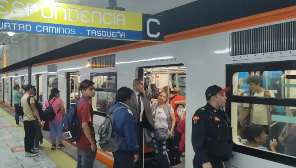 Cierre de estaciones y retrasos en el Metro CDMX y Metrobús